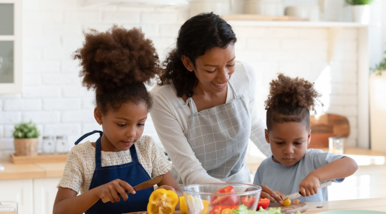 ImportantCool MomFood: The Ultimate Guide to Healthy and Fun Family Meals ImportantCool MomFood: The Ultimate Guide to Healthy and Fun Family Meals