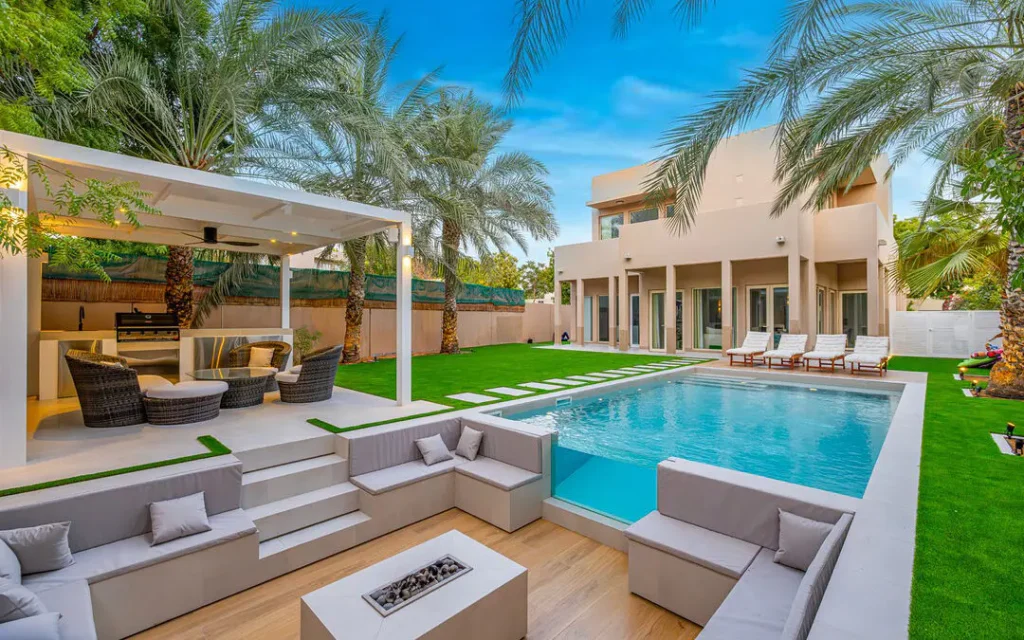 Turning Dreams into Backyard Oases: Planning a Pool That Lasts Turning Dreams into Backyard Oases: Planning a Pool That Lasts